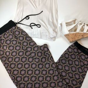 📌Patterned Jogger-like Pants